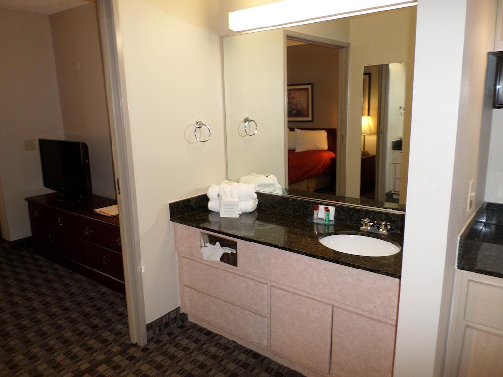 Wingate By Wyndham Canton-Hall Of Fame Bilik gambar